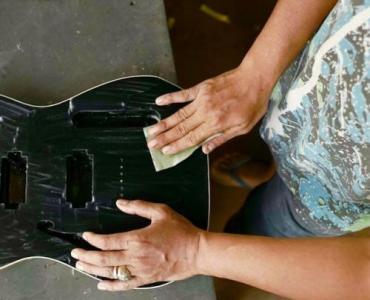 Tworzenie prostych instrumentów muzycznych z materiałów codziennych: pomysły, które rozbrzmią radością w Twoim domu