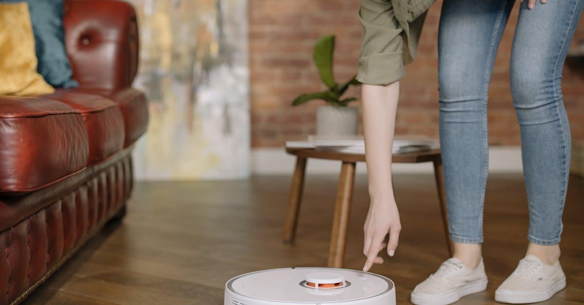 Czy robot sprzątający poradzi sobie z klockami na podłodze? Sprytne triki i wyniki testów rodziców