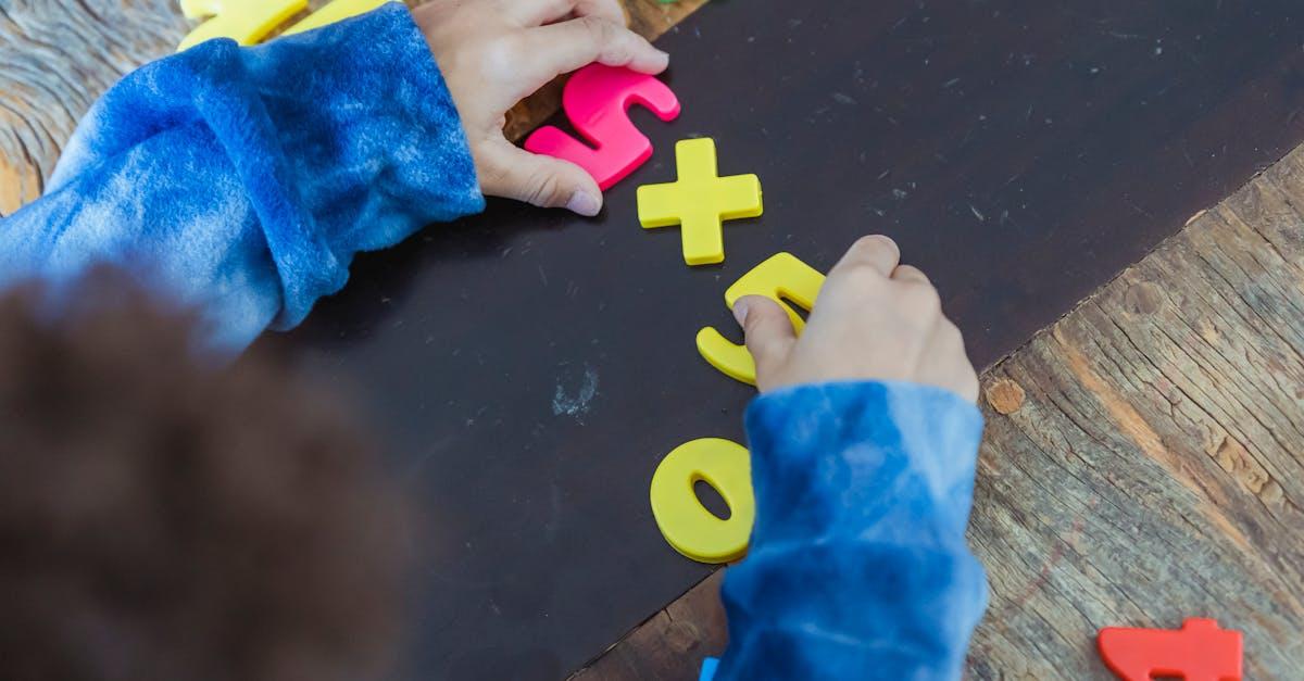 Rozwijanie zdolności matematycznych poprzez praktyczne ćwiczenia: jak zamienić codzienne sytuacje w zabawę z liczbami